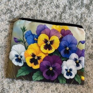 Pansies Cosmetic Jewelry Travel  Clutch bag NWT polycanvas